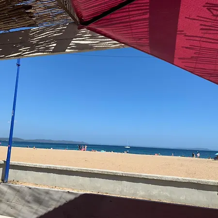 Apartment Logement Dans Maison, Face A La Mer